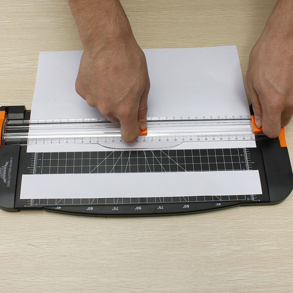 Precise Paper Cutter